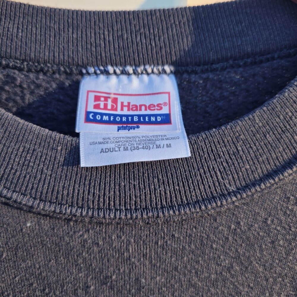 Vintage Black Snowy Holiday Cabin Sweatshirt | Hanes ComfortBlend | Size Medium - Picture 9 of 11